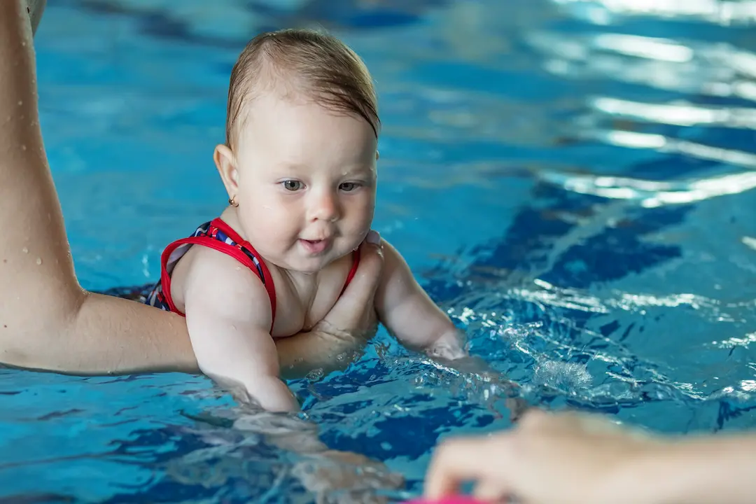 Piscine bébé : sécurité et bienfaits de la baignade may app santé