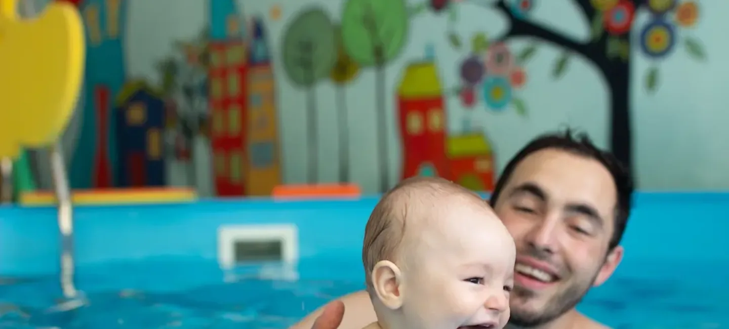 Piscine bébé : sécurité et bienfaits de la baignade may app santé