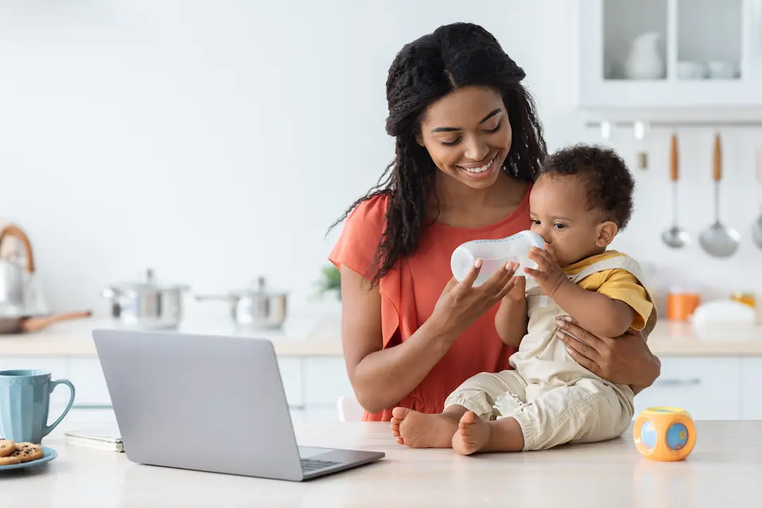 Eau de bébé : quand peut-on donner de l’eau à un bébé ? may app santé