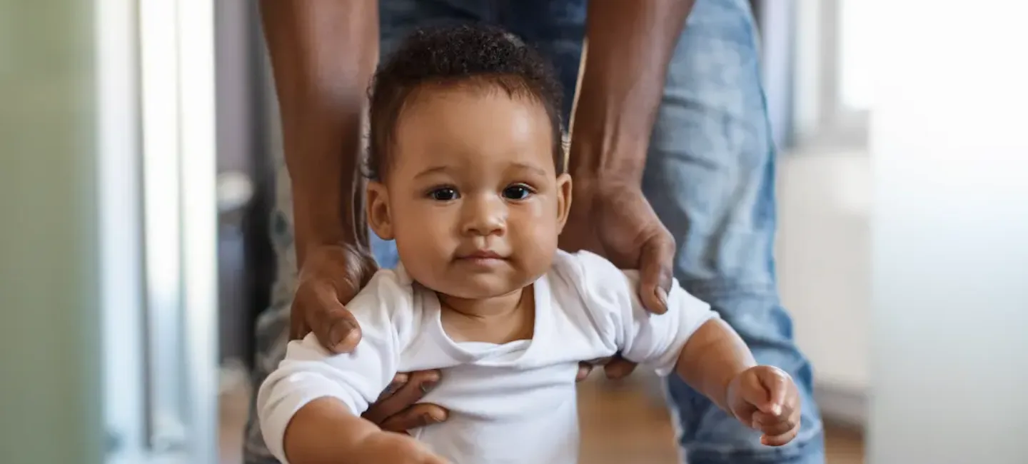 9 mois bébé : éveil et développement may app santé