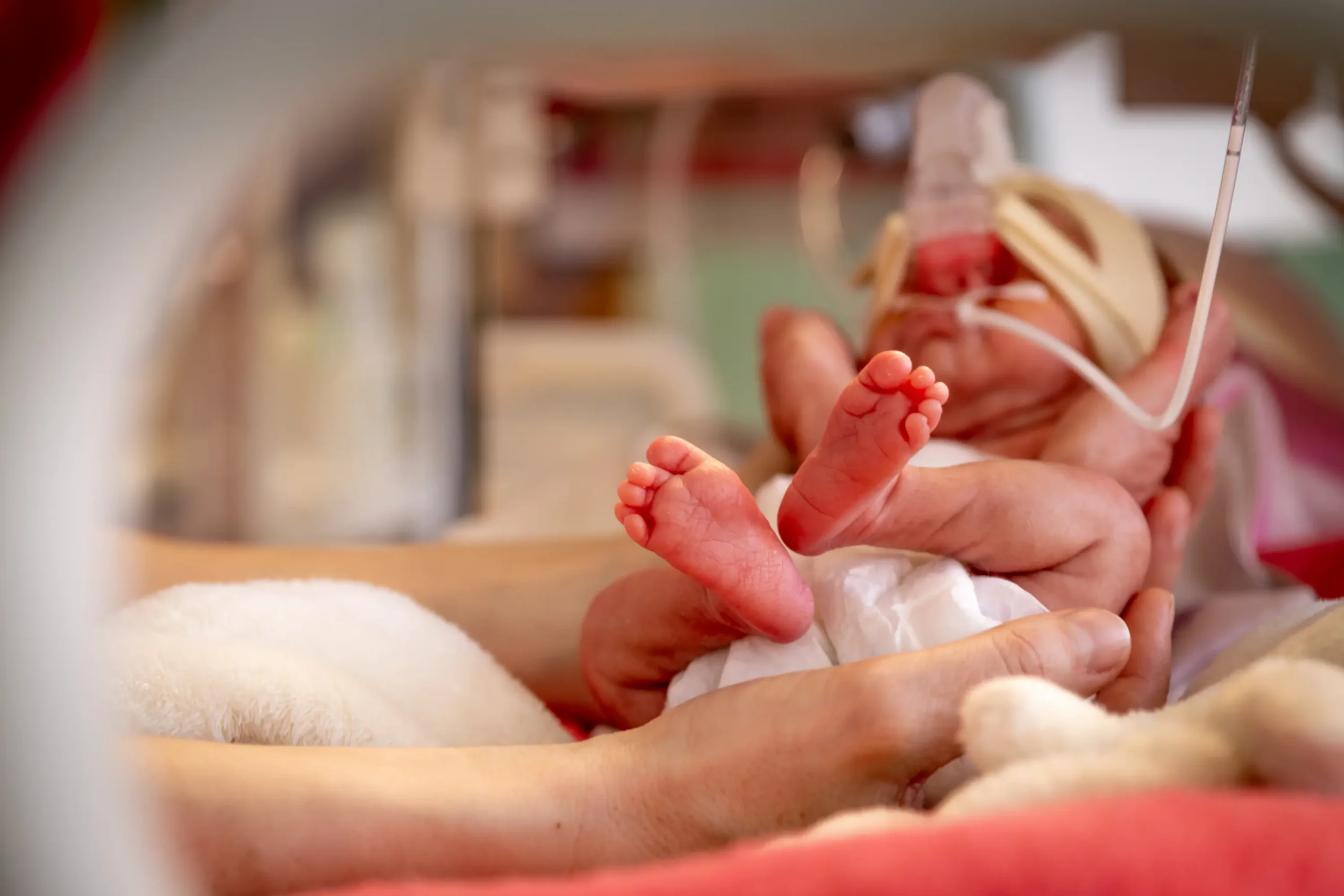 Combien de temps reste un bébé prématuré à l'hôpital ? may app santé