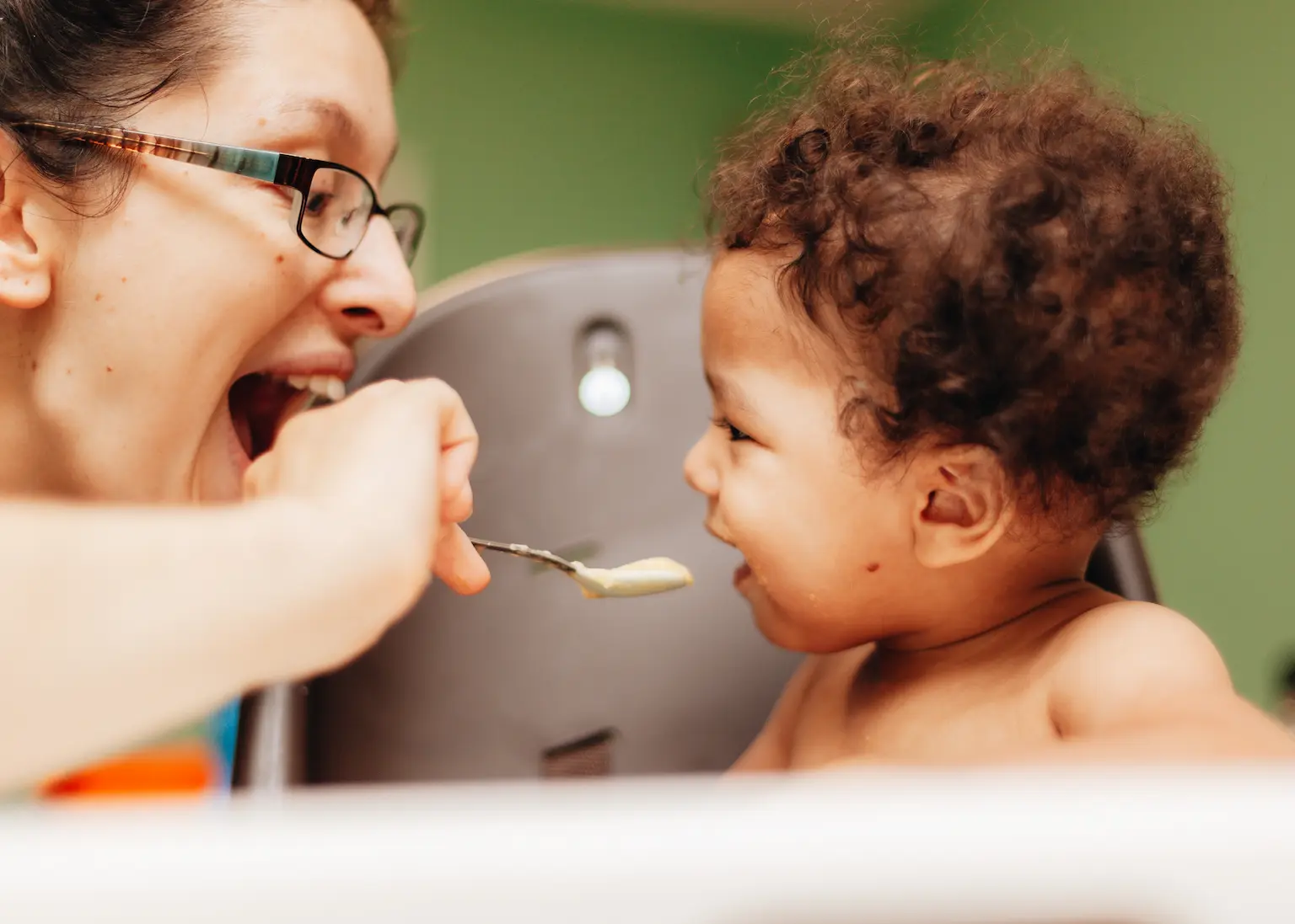 Comment savoir si un bébé est prêt pour la diversification ? may app santé