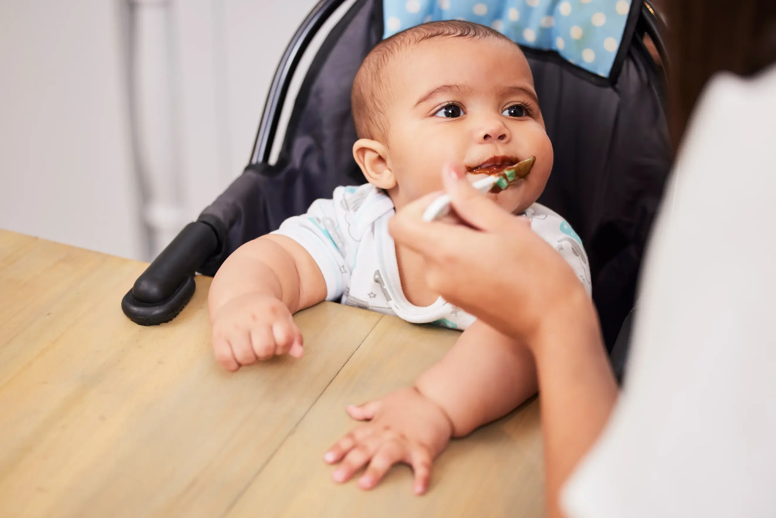 Comment savoir si un bébé est prêt pour la diversification ? may app santé